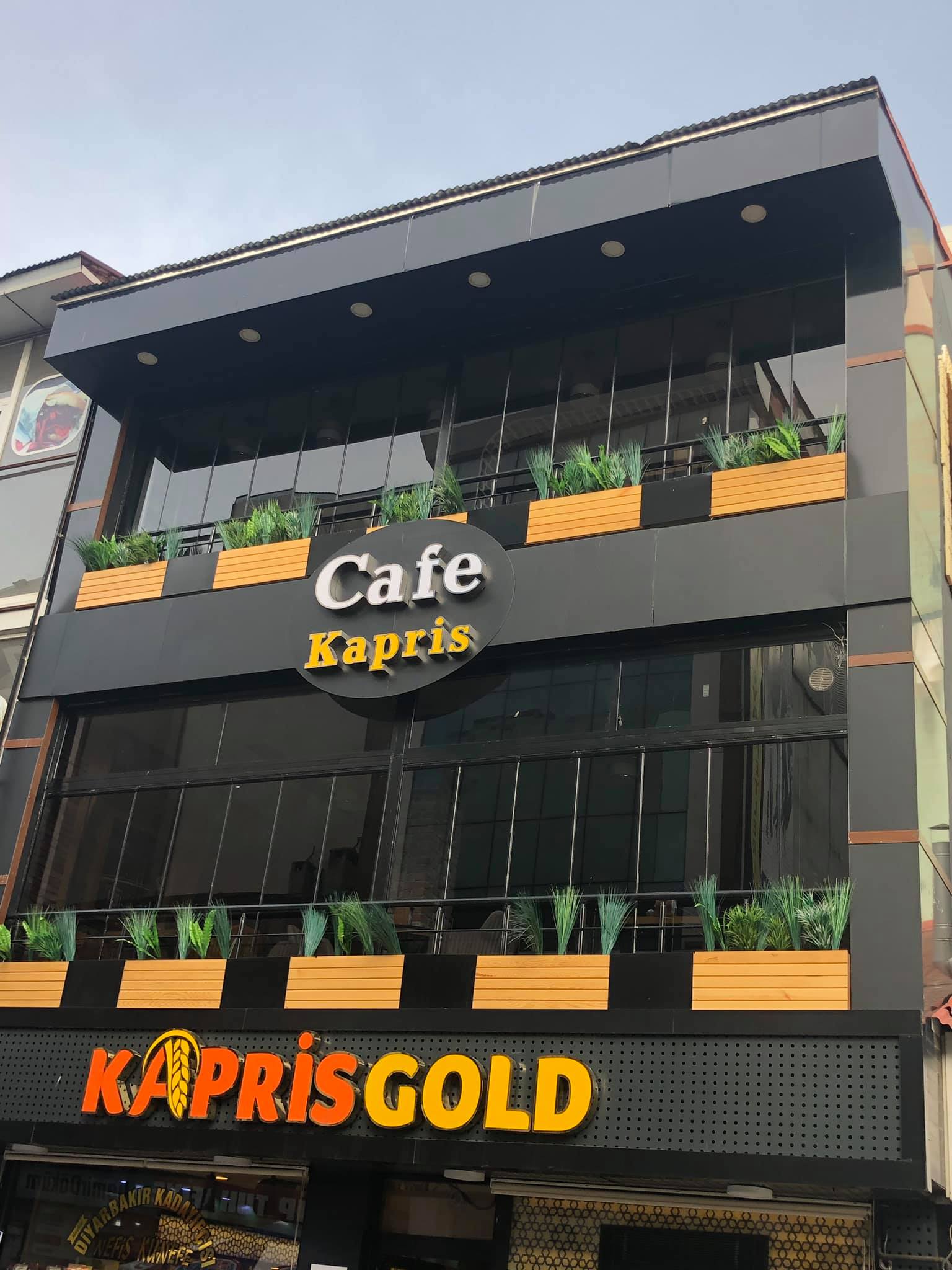 Cafe Kapris 