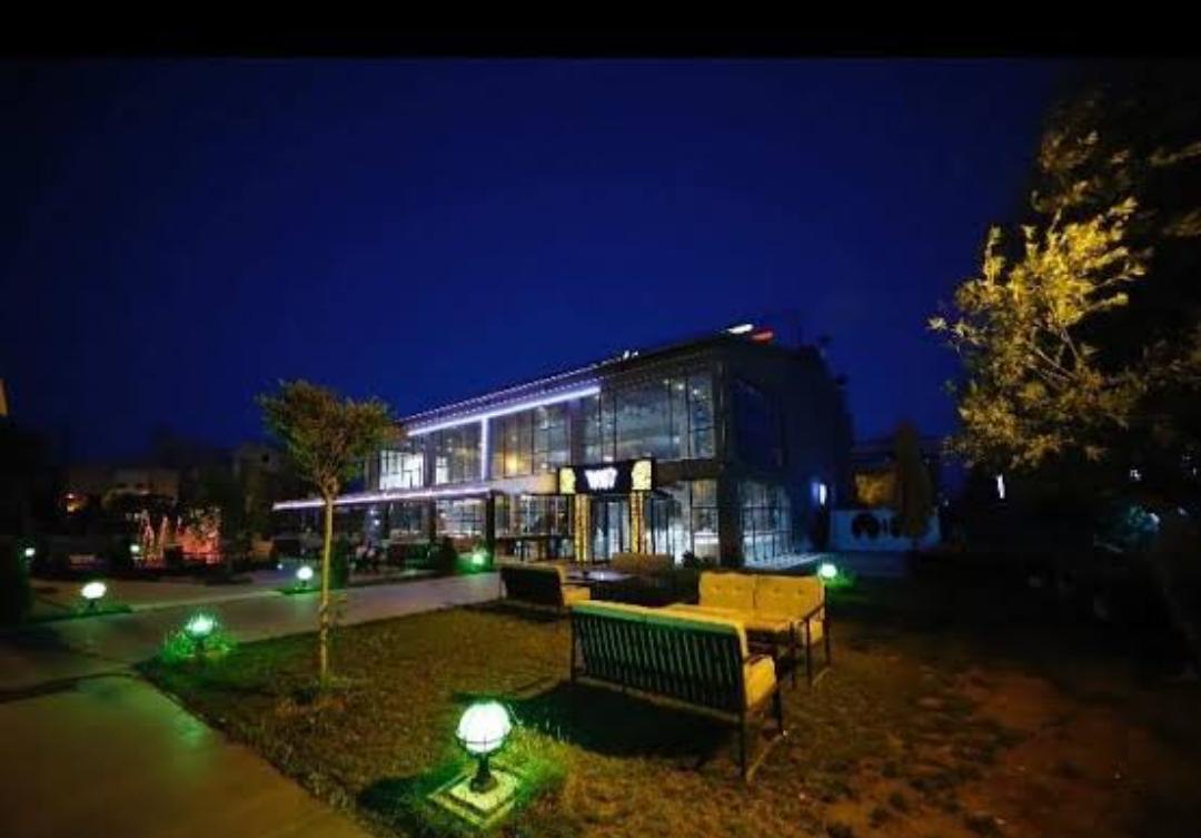 Mems Cafe 