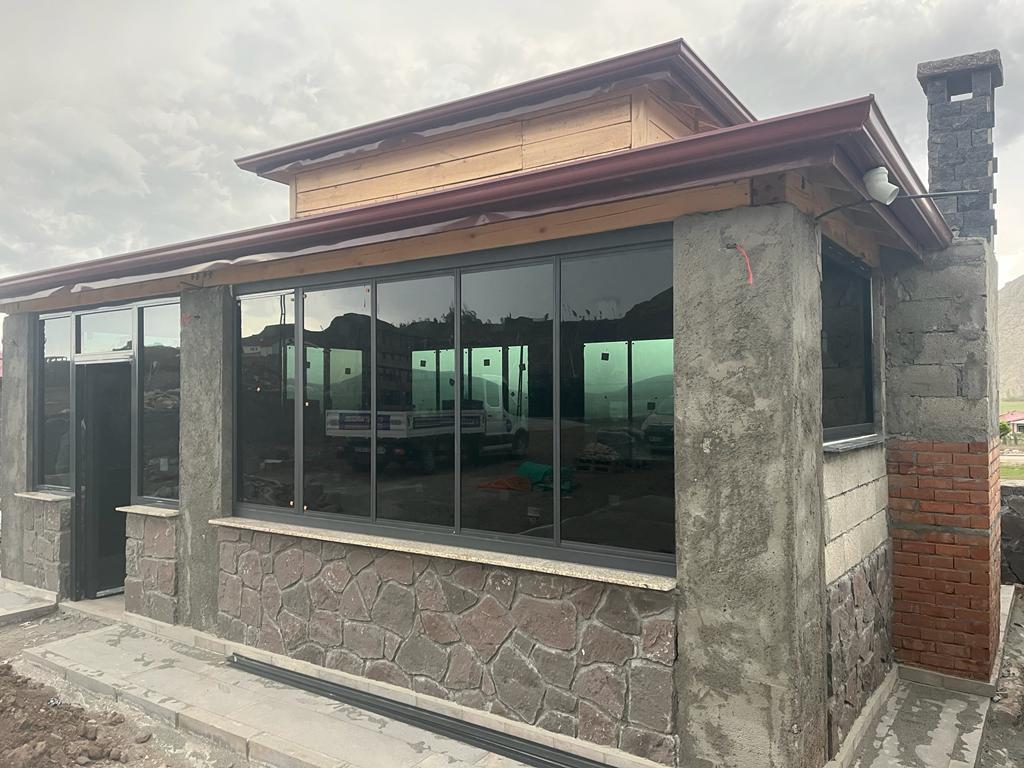 9eb67c58-233f-4ea4-92cd-2feef2ff9b84